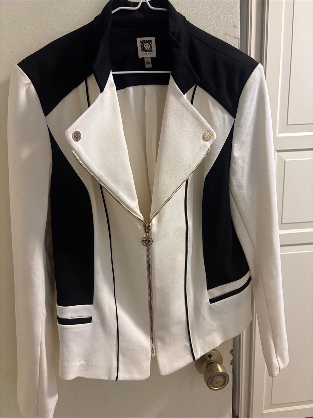 Anne Klein Black and White Zip-Front Colorblock Blazer